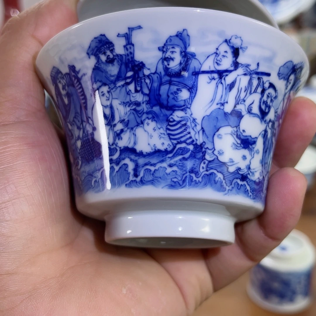 杯手工手绘的陶瓷，