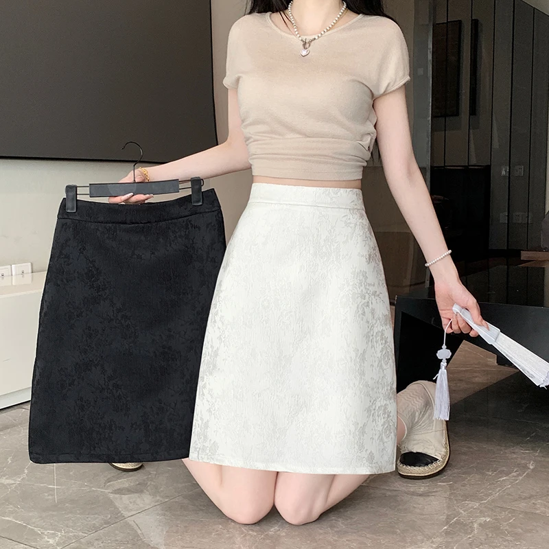 大码中国风半身裙中裙女2025新款高腰显瘦新中式提花A字包臀短裙