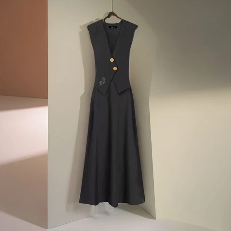 黑色无袖艺术刺绣款马夹连衣裙女士春秋高腰显瘦百搭QMR7582H57