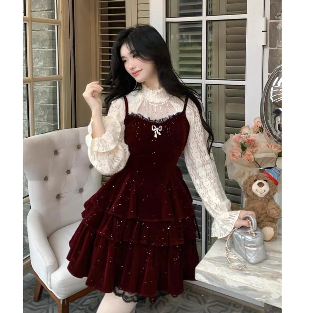 【盛诞恋歌】大码轻熟风珠链镂空上衣+细闪丝绒蓬蓬吊带裙套装