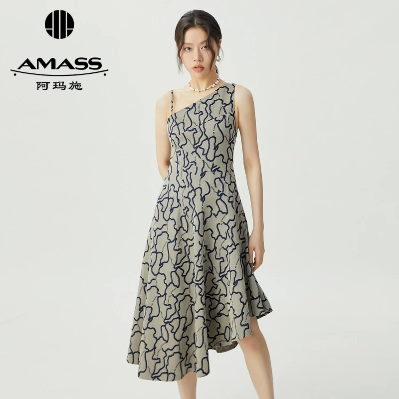 阿玛施AMASS轻奢款肌理感压花下摆不规则吊带小黑连衣裙女5500559