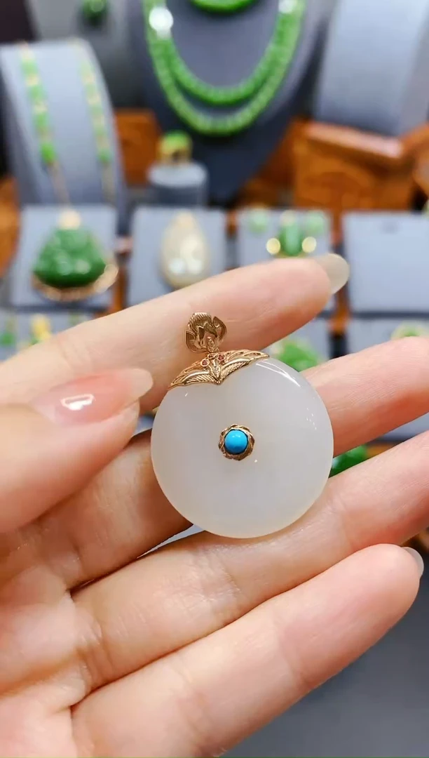 【闪购商品】和田玉羊脂平安扣吊坠18K金镶嵌*