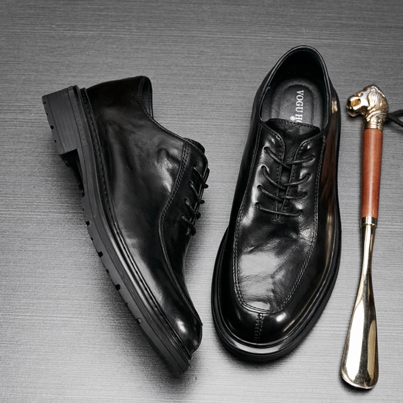 春季休闲皮鞋男士百搭黑色商务鞋透气时尚潮流小皮鞋圆头厚底鞋子