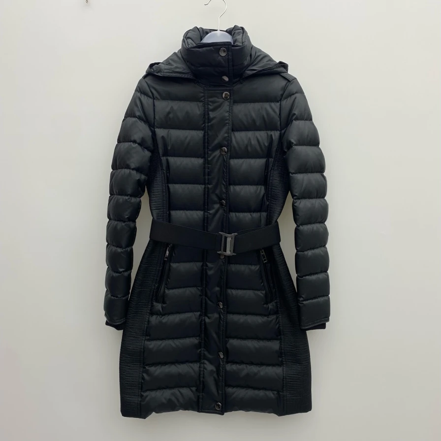 潮奢 巴宝莉 羽绒服 /dd60386