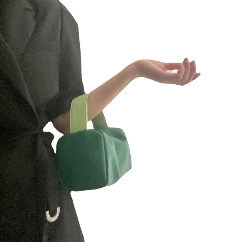 化妆包可爱手提包新糖果色皮质大容量方形整理包化妆品便携洗漱包