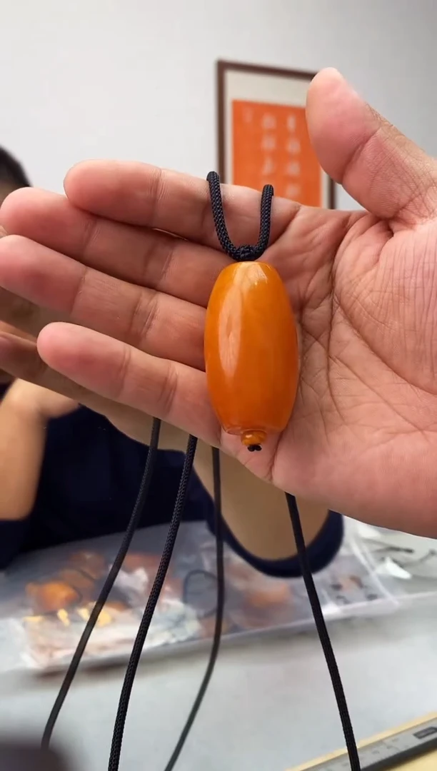 【闪购商品】蜜蜡珠宝奇石未镶嵌假一罚十，随机多样性发一件