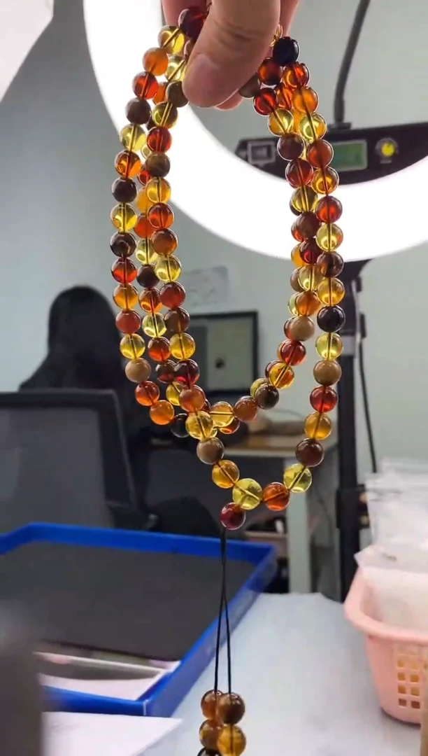 【闪购商品】琥珀珠宝奇石未镶嵌假一罚十，随机多样性发一件