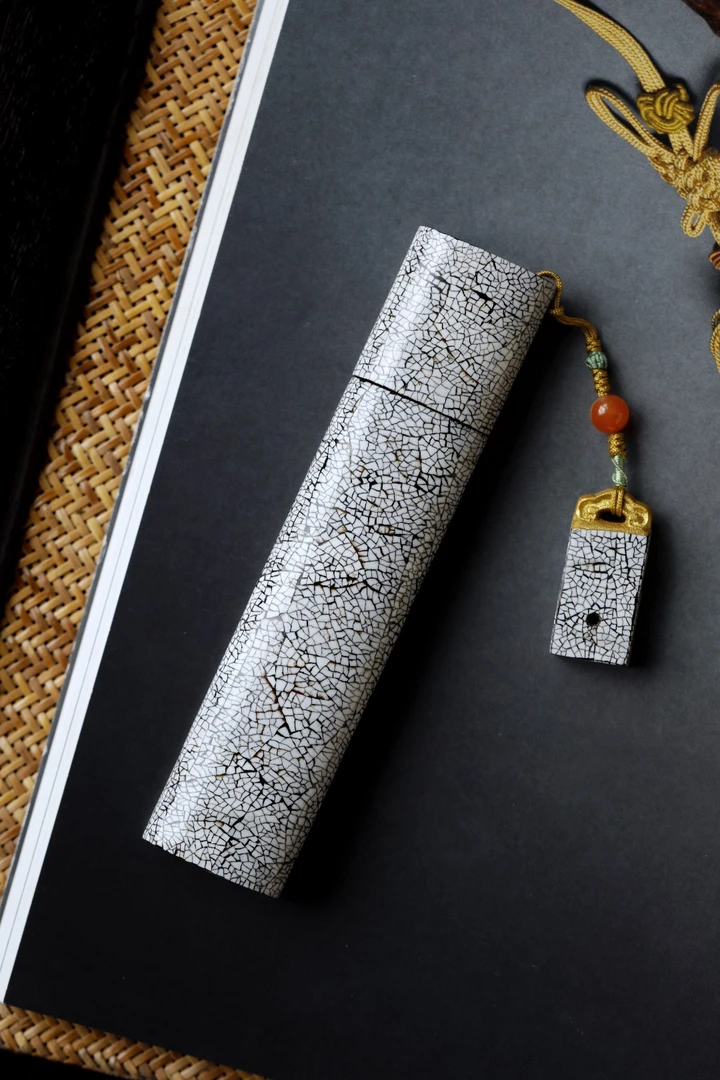 紫光檀大漆帖蛋壳工艺香筒