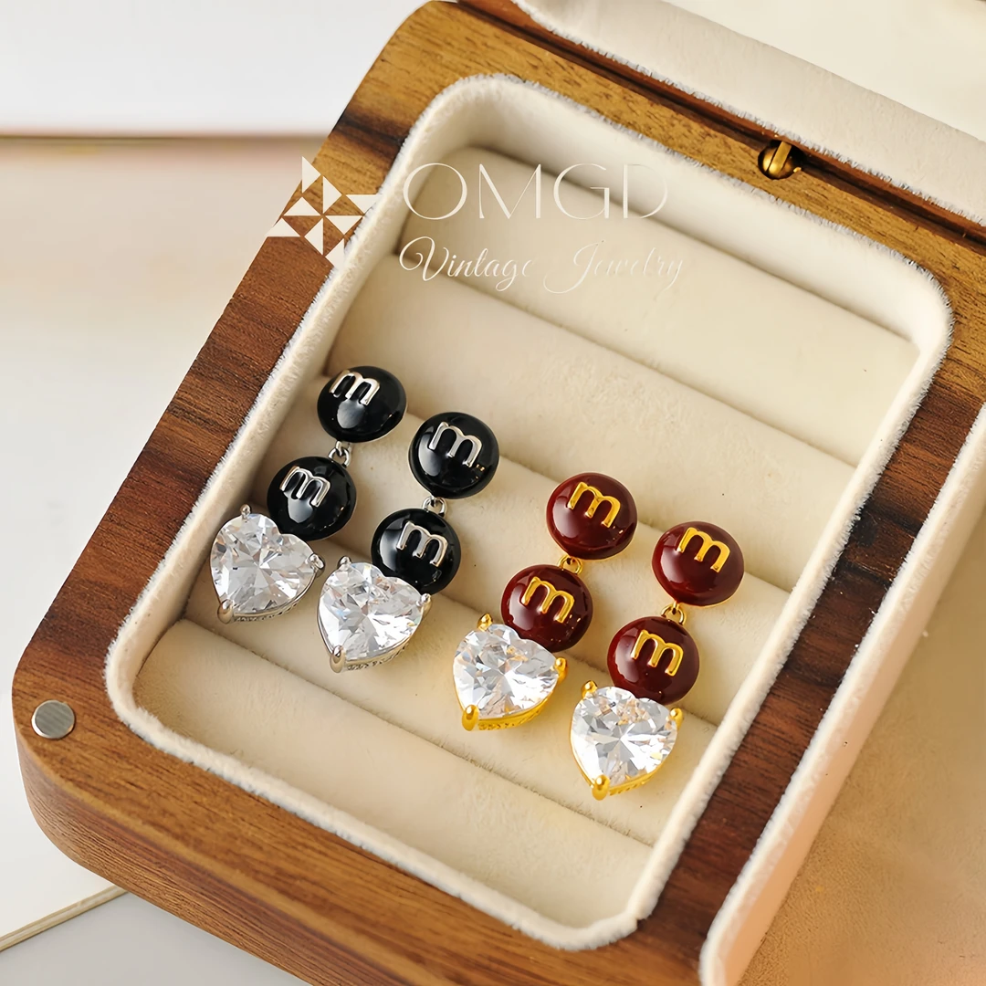 铜合金合成锆石耳饰 【D1012】耳钉 轻奢时尚设计款