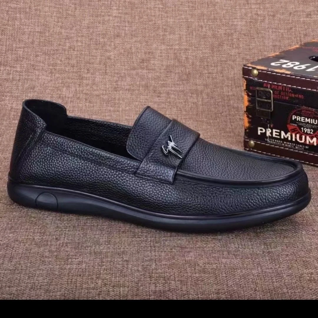 豆豆男鞋男士皮鞋透气商务新款软底真皮夏季休闲脚蹬爸爸