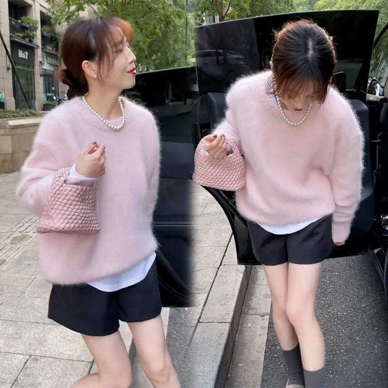秋季韩系慵懒风小个子穿搭松弛感粉色针织毛衣显瘦休闲短裤两件套