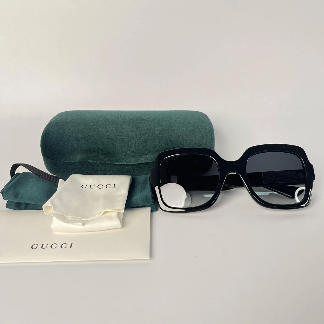 胖虎佳佳/99新/古驰眼镜//31W2401110077