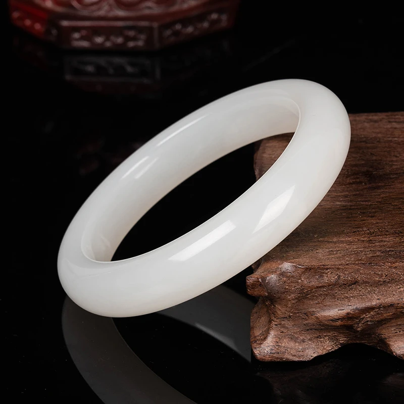 【熊总夫妇】和田玉白玉手镯（有瑕疵慎拍）