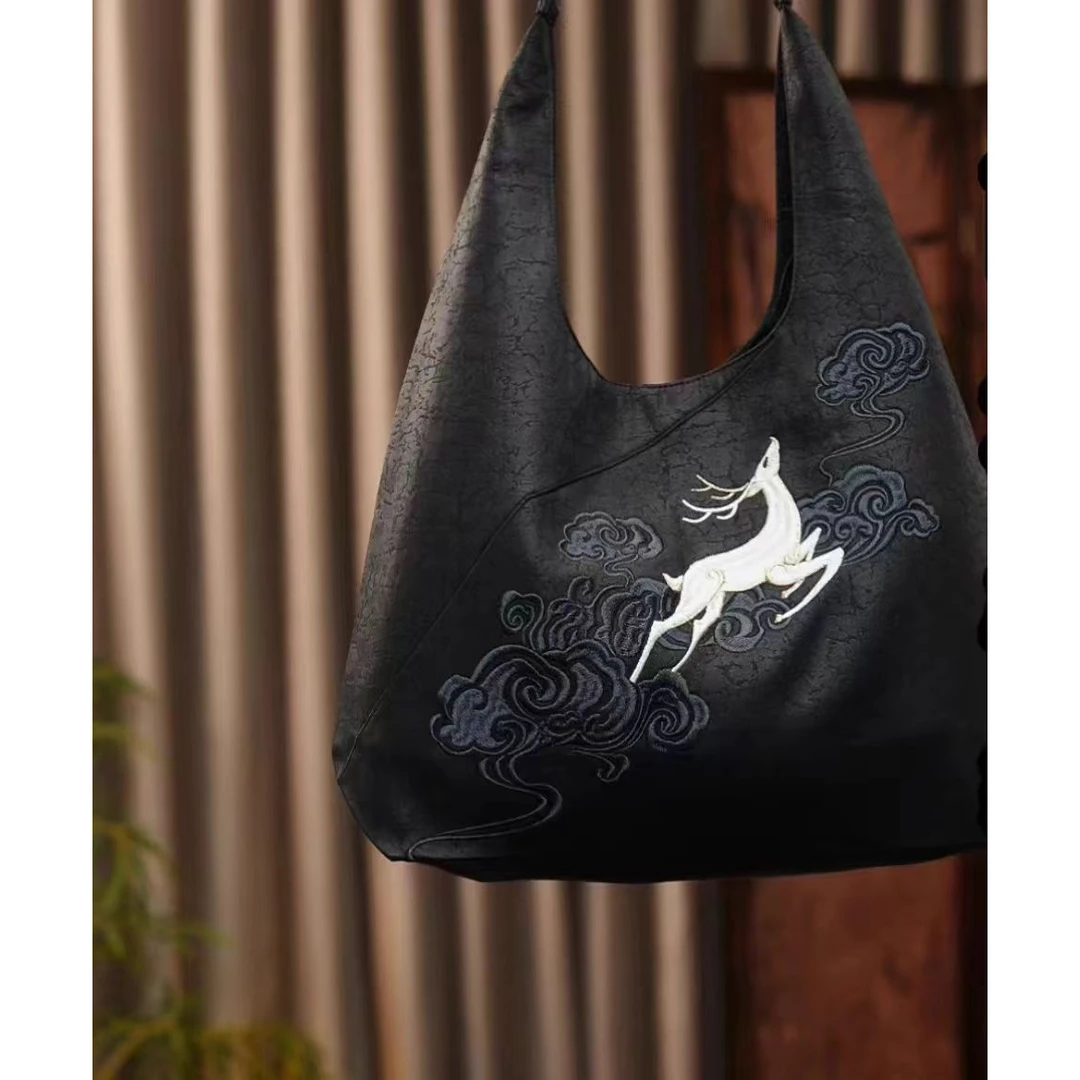 白鹿踏云 新款手拿宋锦香云复古包女士百搭大容量时尚简约搭配帆