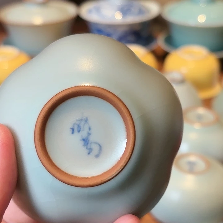 流****著晓芳窑早期天青开片梅花杯