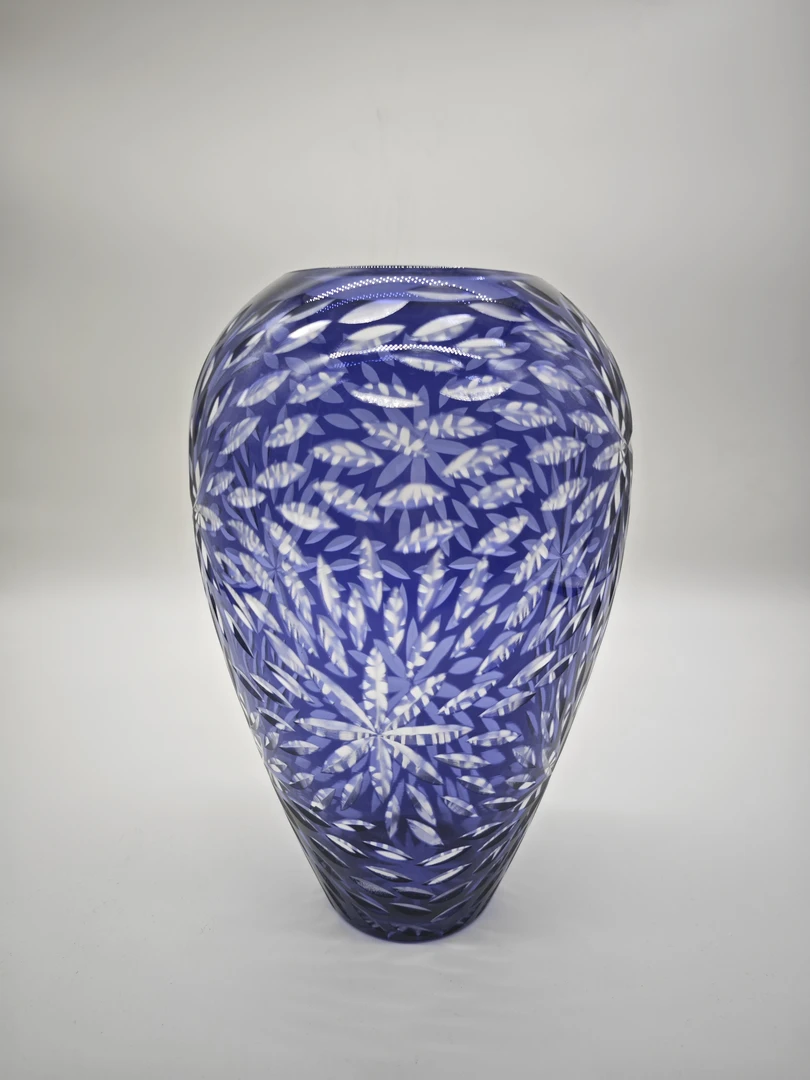 龙坛烟花花瓶国内大师手工雕刻