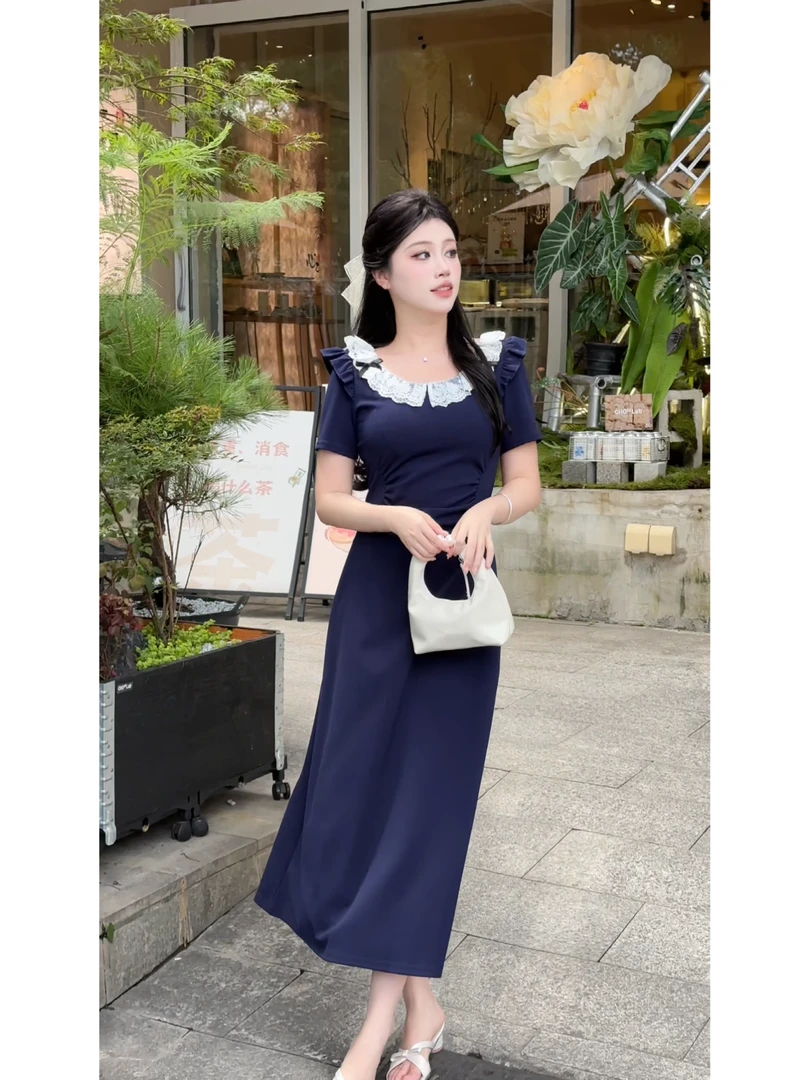 【南法假日】法式方领蕾丝拼接镂空设计夏季气质收腰显瘦减龄连衣裙