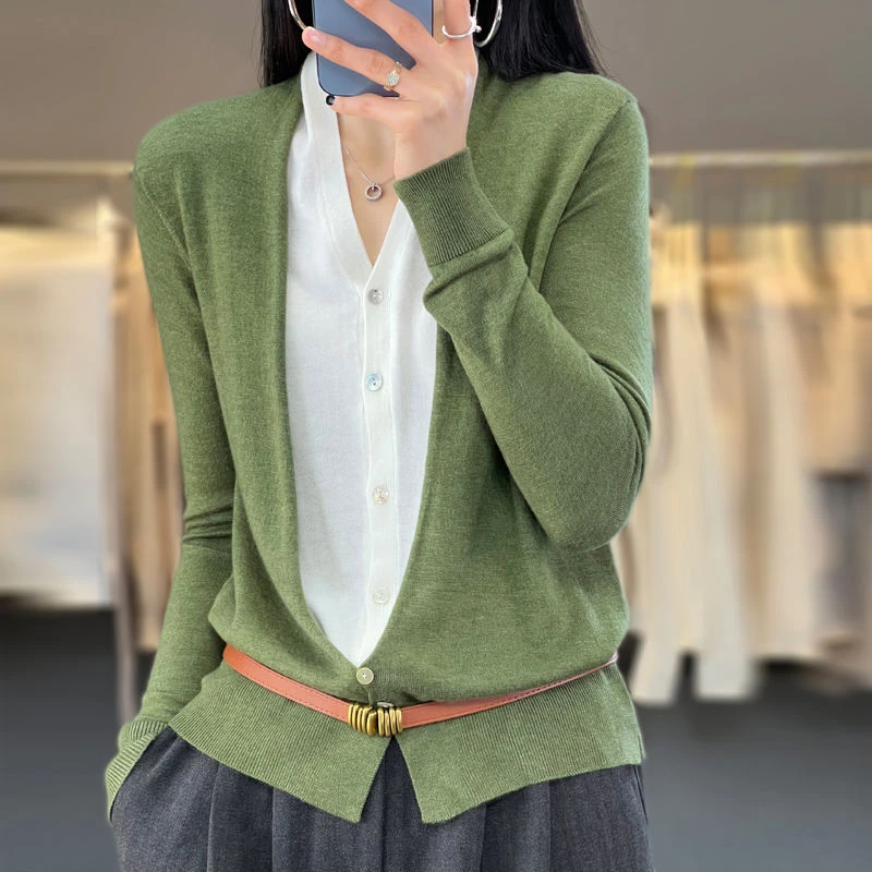 羊毛开衫女2022新款假两件V领拼色针织外搭毛衣长袖羊毛外套上衣