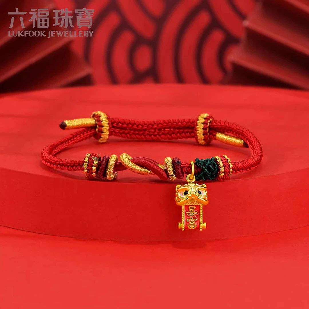 六福珠宝舞狮暴富黄金转运珠女款5D硬金吊坠手绳足金定价014894PA