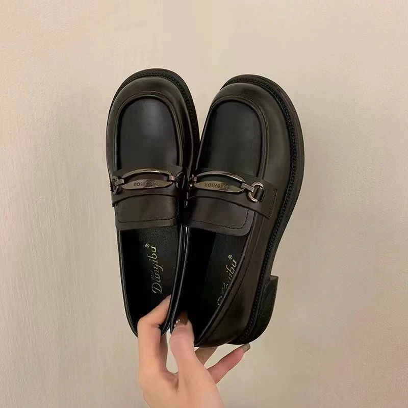 8018一店秋款百搭乐福鞋