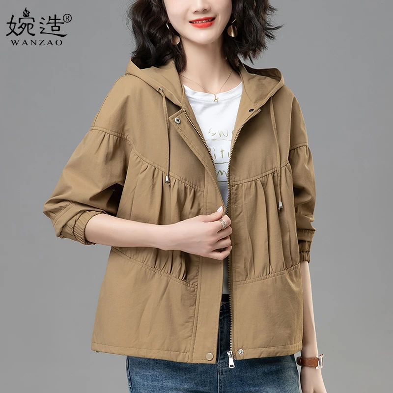 中老年休闲连帽女装短外套时尚洋气妈妈春秋季新款宽松小个子夹克
