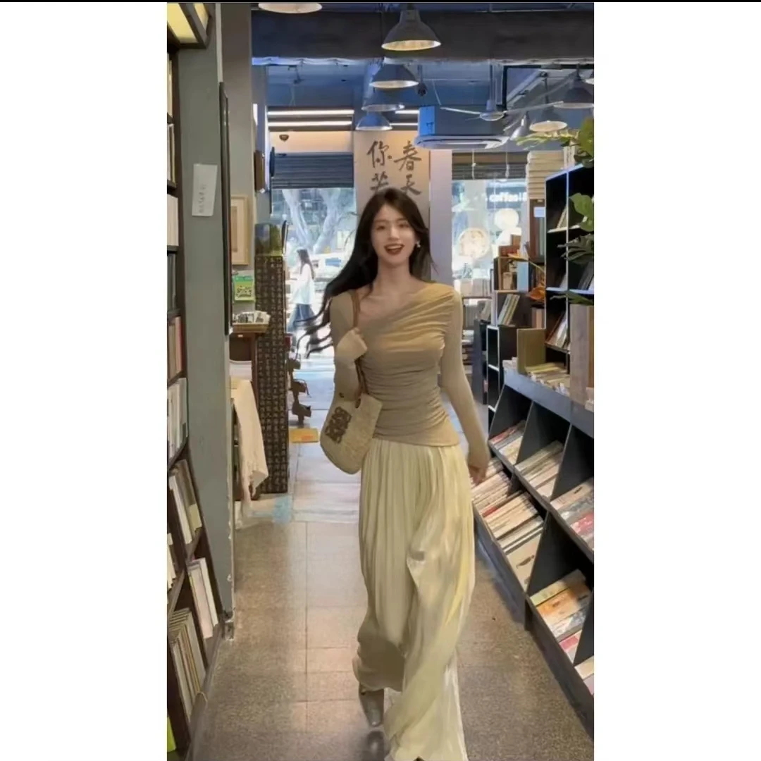 法式夏季新款显瘦气质长袖高腰休闲时尚褶皱设计感小众松紧腰裤裙