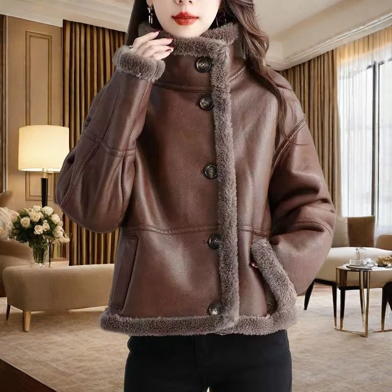 808款加绒皮毛一体女外套秋冬季皮衣外套女品牌特价海宁皮衣女