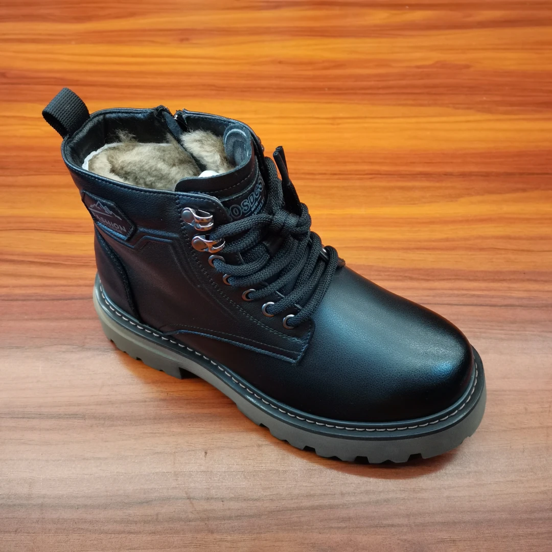 66802时尚爆款男士马丁靴，磨砂牛皮，《大棉》皮鞋码下单