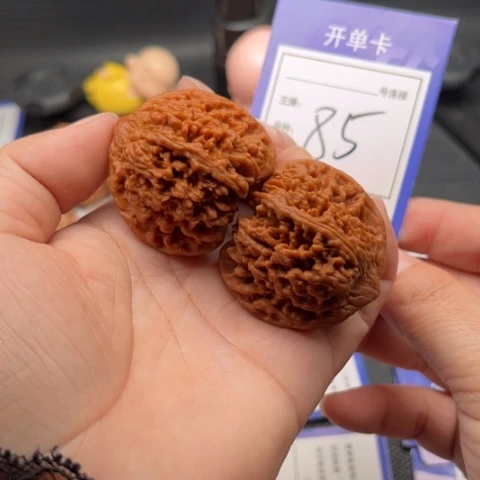 文玩核桃把件哦*欧40满天星 85