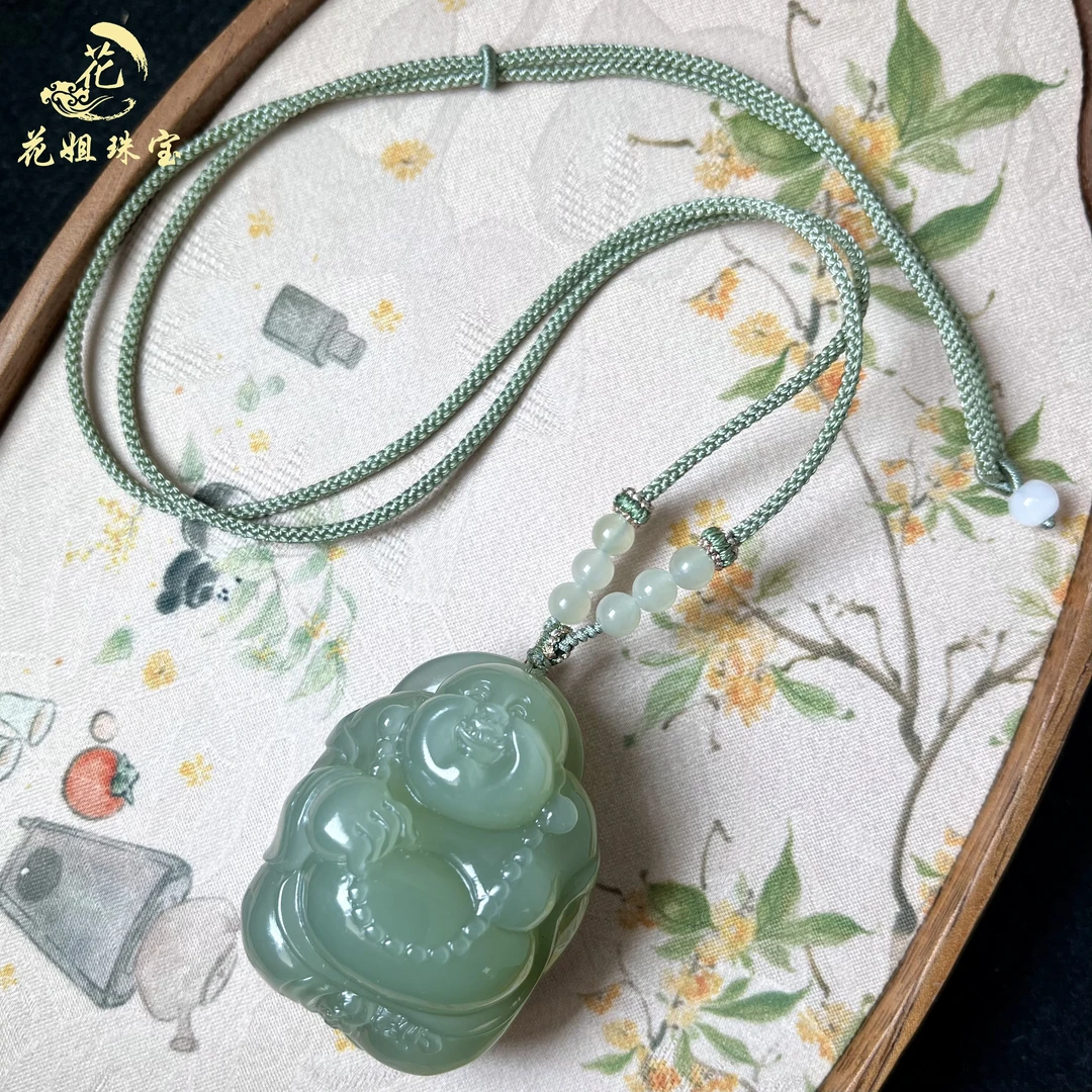 A013天然和田玉佛公精美吊坠 冰底起猫 47*34*25mm