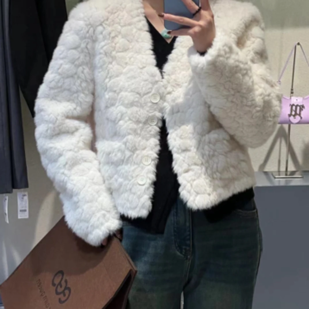 EGO-HBB049皮毛一体休闲毛绒外套韩版时尚V领单排扣上衣