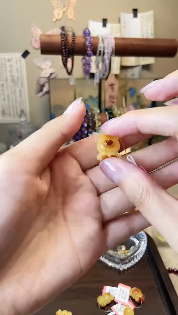 【闪购商品】水晶手链未镶嵌蜜蜡小熊