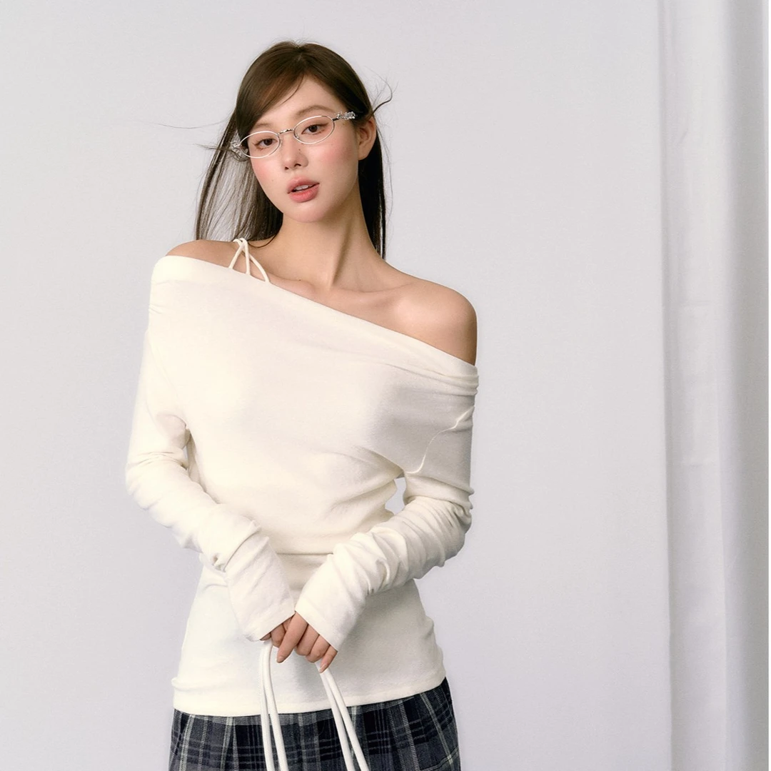 Itsokies【加简法】双针冚车工艺特殊肌理修身一字肩堆积感长袖上衣