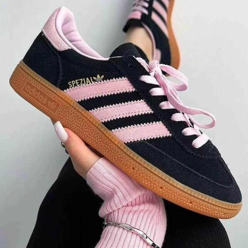 三叶草 Adidas Handball Spezial 粉黑低帮板鞋德训鞋 IE5897