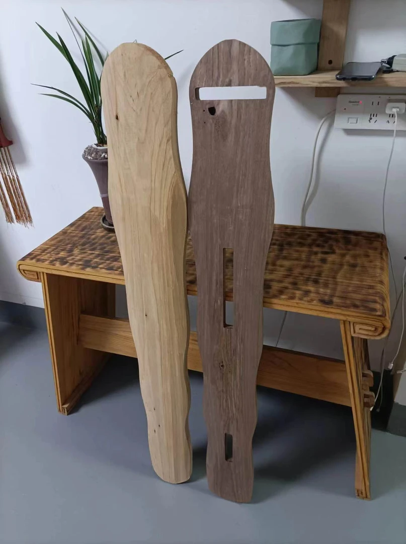 纯手工小焦叶，面杉梓底大漆工艺红酸枝岳尾。