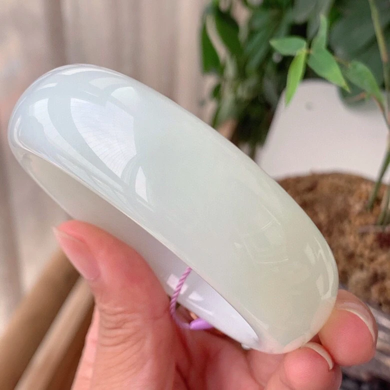 新疆且末料宽版58圈口手镯。圈口58