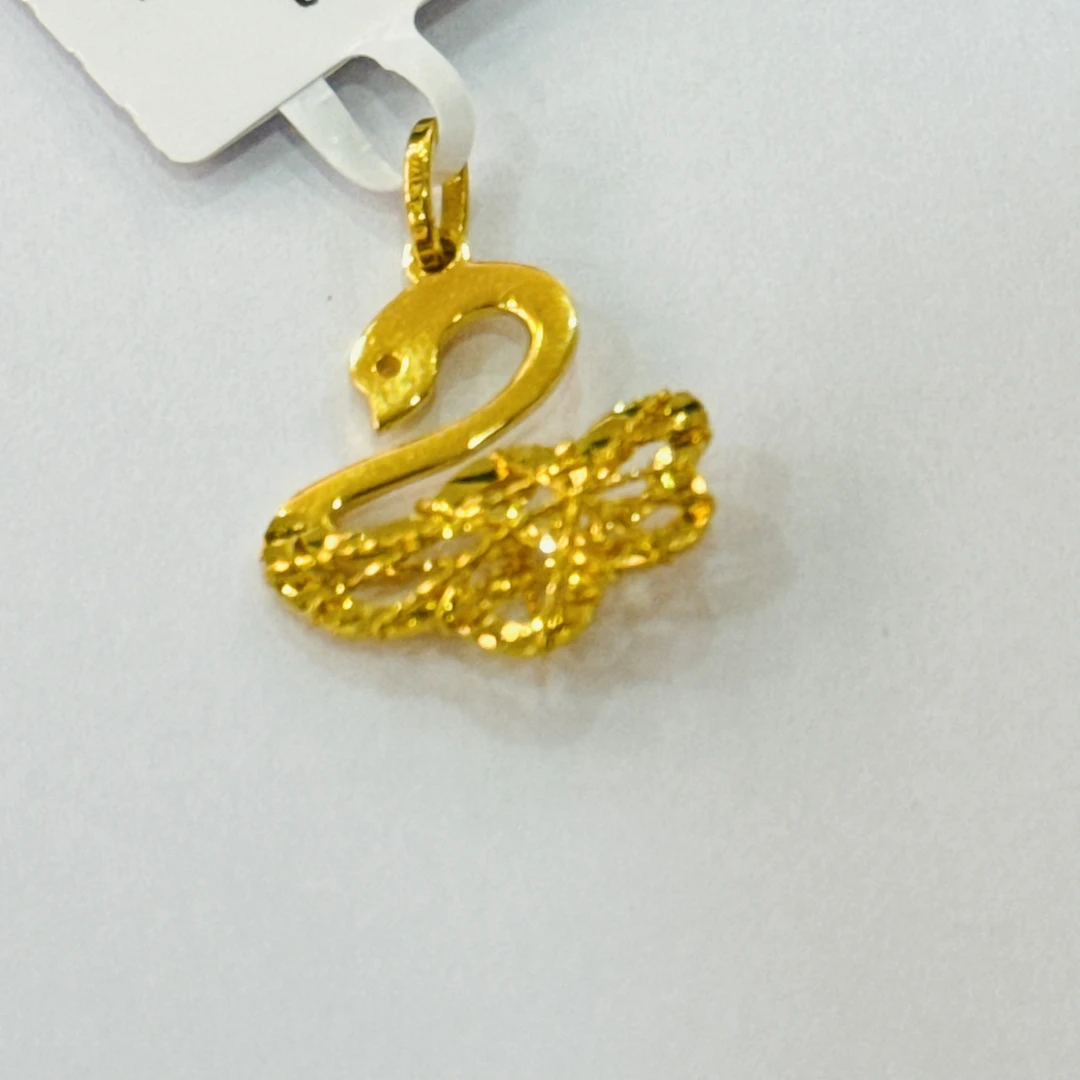 【卡卡专享】足金吊坠 闪烁天鹅 1.84