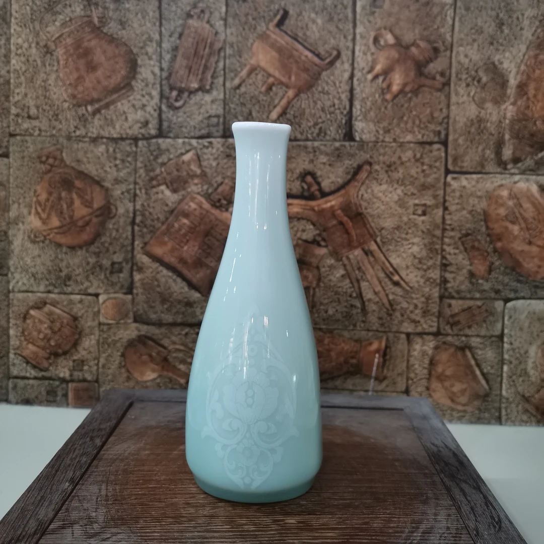 昆仑牌鲁青瓷缠枝牡丹釉中彩小花瓶（微瑕）170mm*70mm