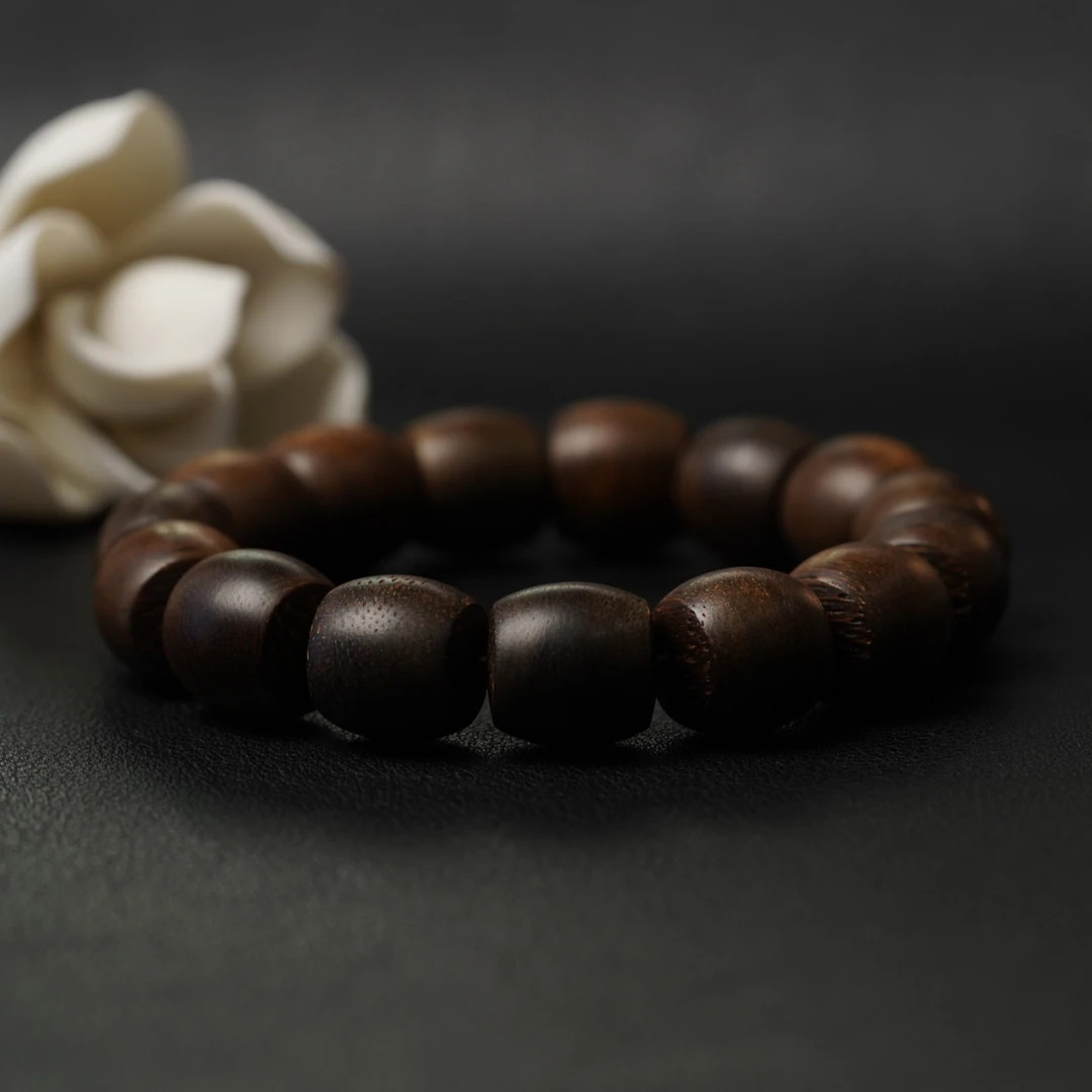 【极】J006沉水沉香莺歌绿奇楠1.4单圈桶珠手串