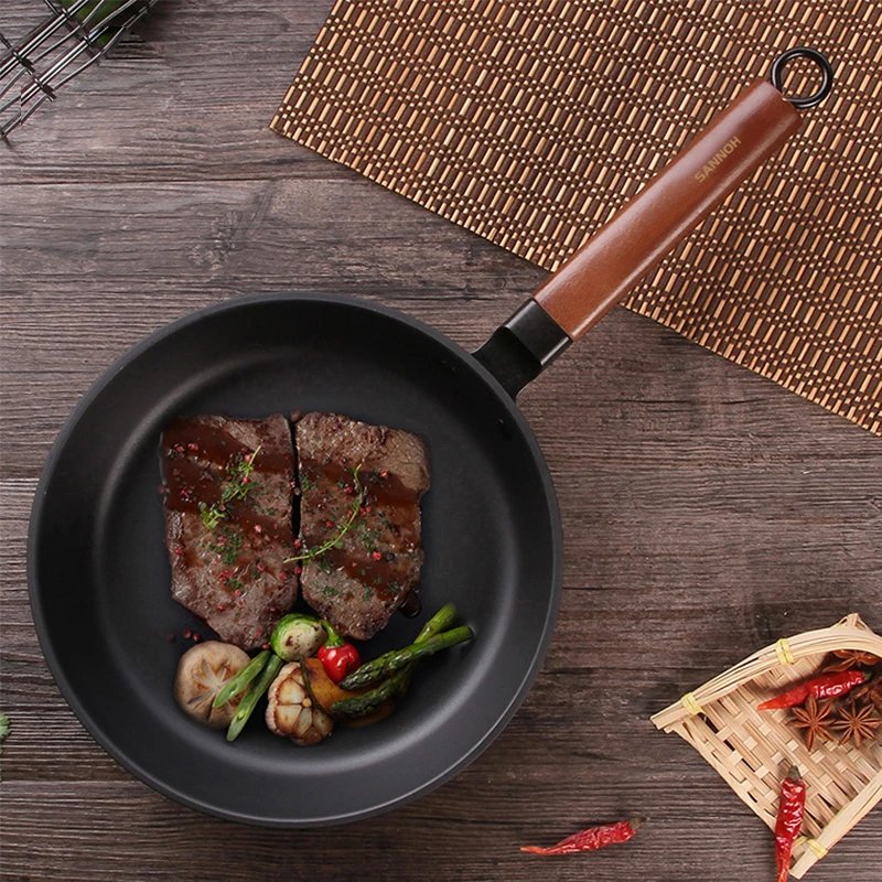 SANNOHたんのや24CM西式厨房无涂层不沾高纯精铁铁锅成型煎锅送盖