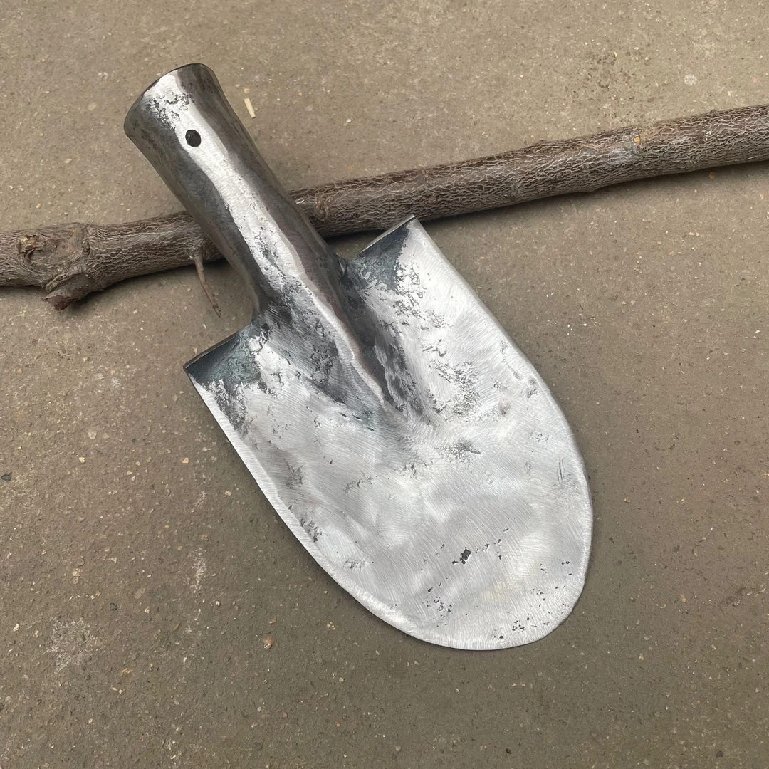 多功能露营户外铲园艺种花种菜加厚手工锻打放羊农用砍柴铁铲工具