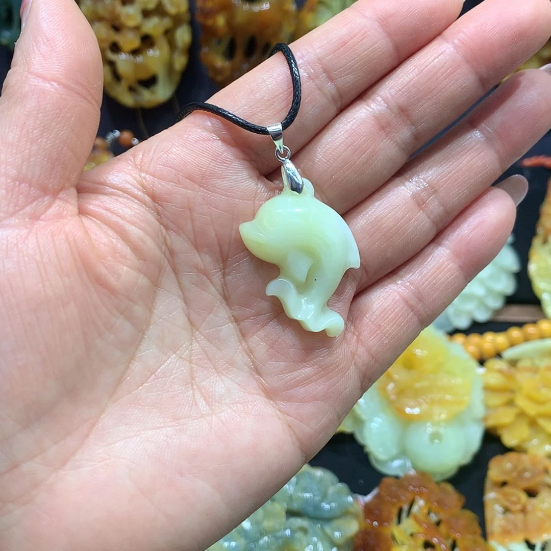 【闪购商品】蛇纹石玉颈饰未镶嵌