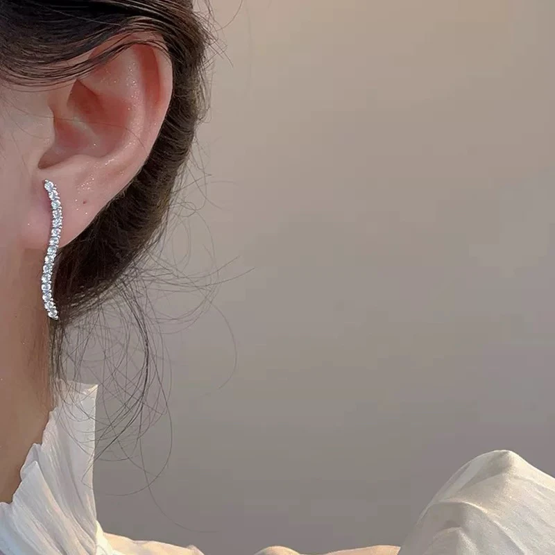 铜合金锆石耳饰 03591大淇原创ins冷淡风s曲针甜酷耳钉耳环