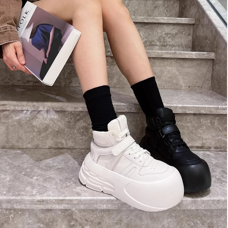 2024年新款百搭大头系带厚底高帮鞋韩版休闲鞋板鞋丑萌面包鞋女鞋