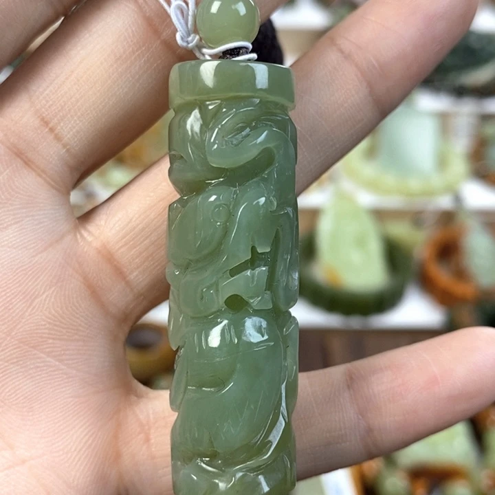【闪购商品】岫岩老玉（透闪石质玉）颈饰未镶嵌