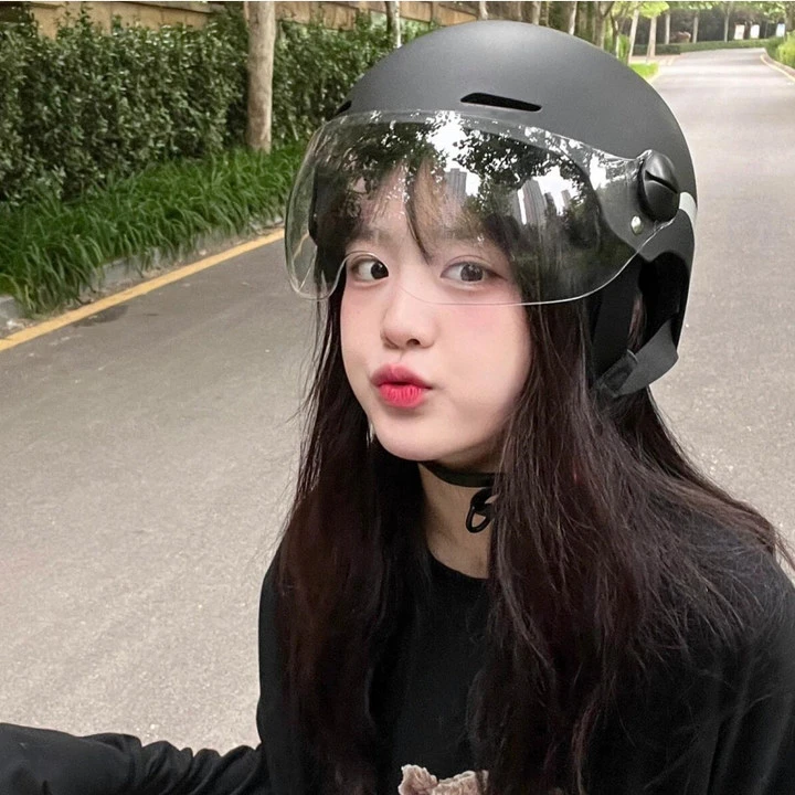 新国标电动车头盔3C认证男女士夏季防晒电瓶摩托车安全帽透气半盔