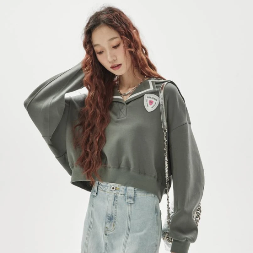 【老板娘夏天】时尚休闲设计师女士百搭春秋长袖女款短款卫衣17167