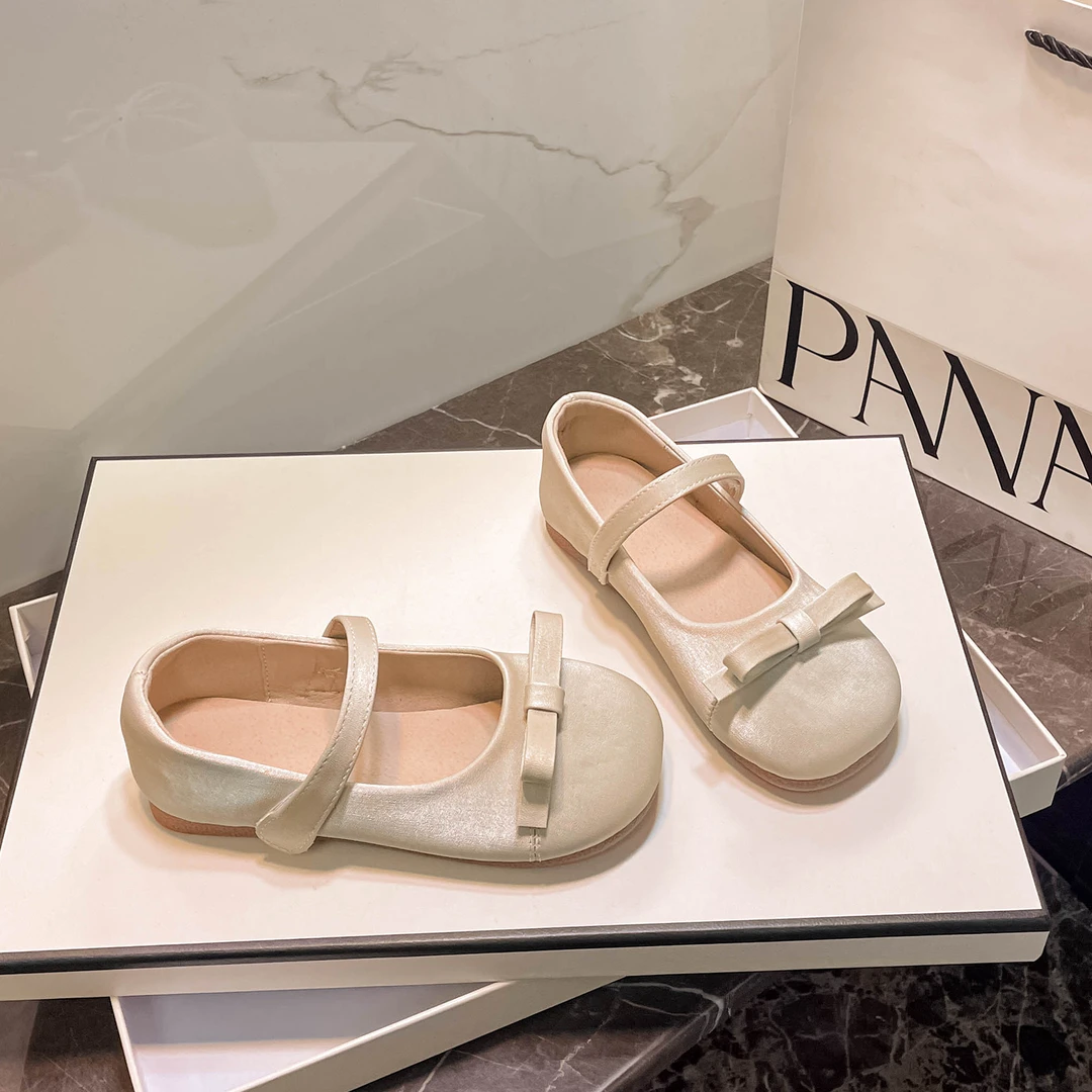 女童公主鞋2024春秋季新款儿童软底单鞋洋气公主鞋宝宝小皮鞋D801