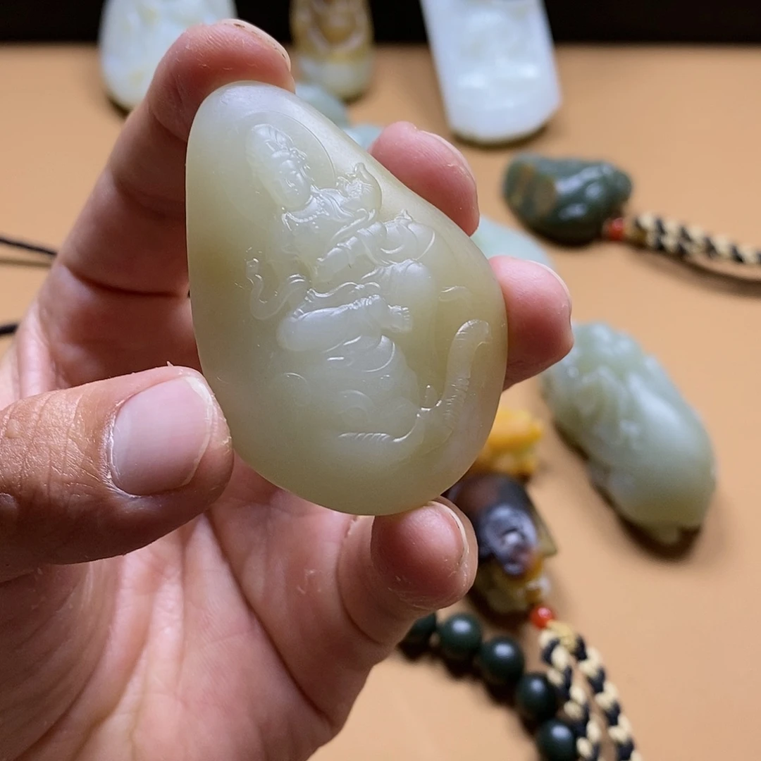 和田玉（糖玉）挂件未镶嵌