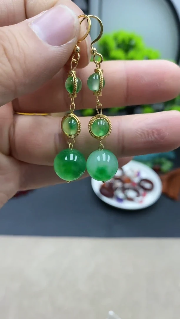 【闪购商品】翡翠耳饰银S925镀金镶嵌A72
